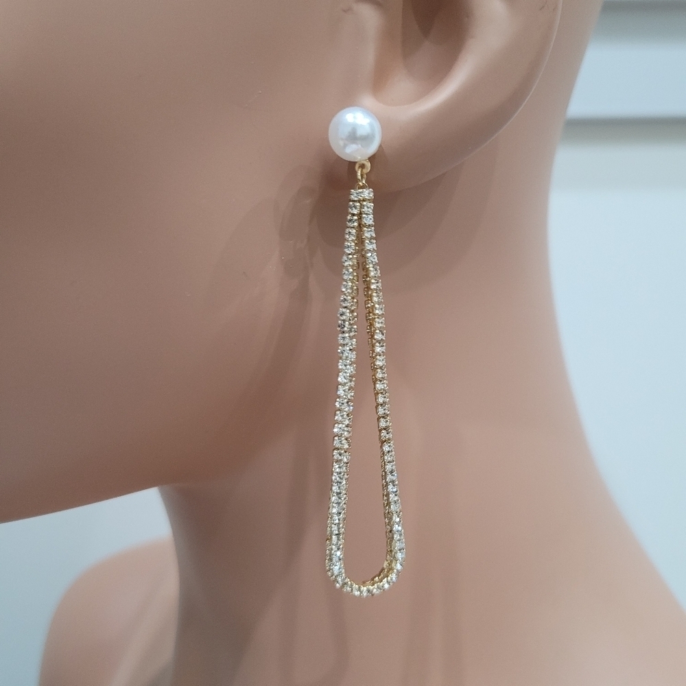 Brand New Gold Tone Rhinestone Pearl Dangle Earrings